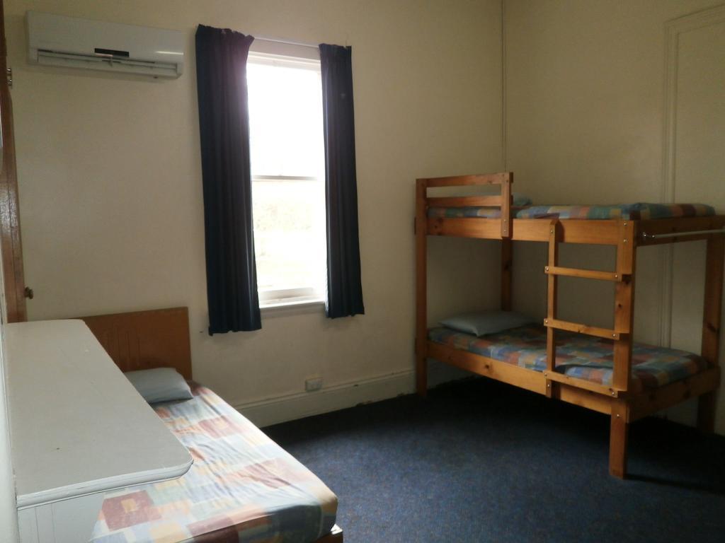 Launceston Backpackers Hostel Exterior photo