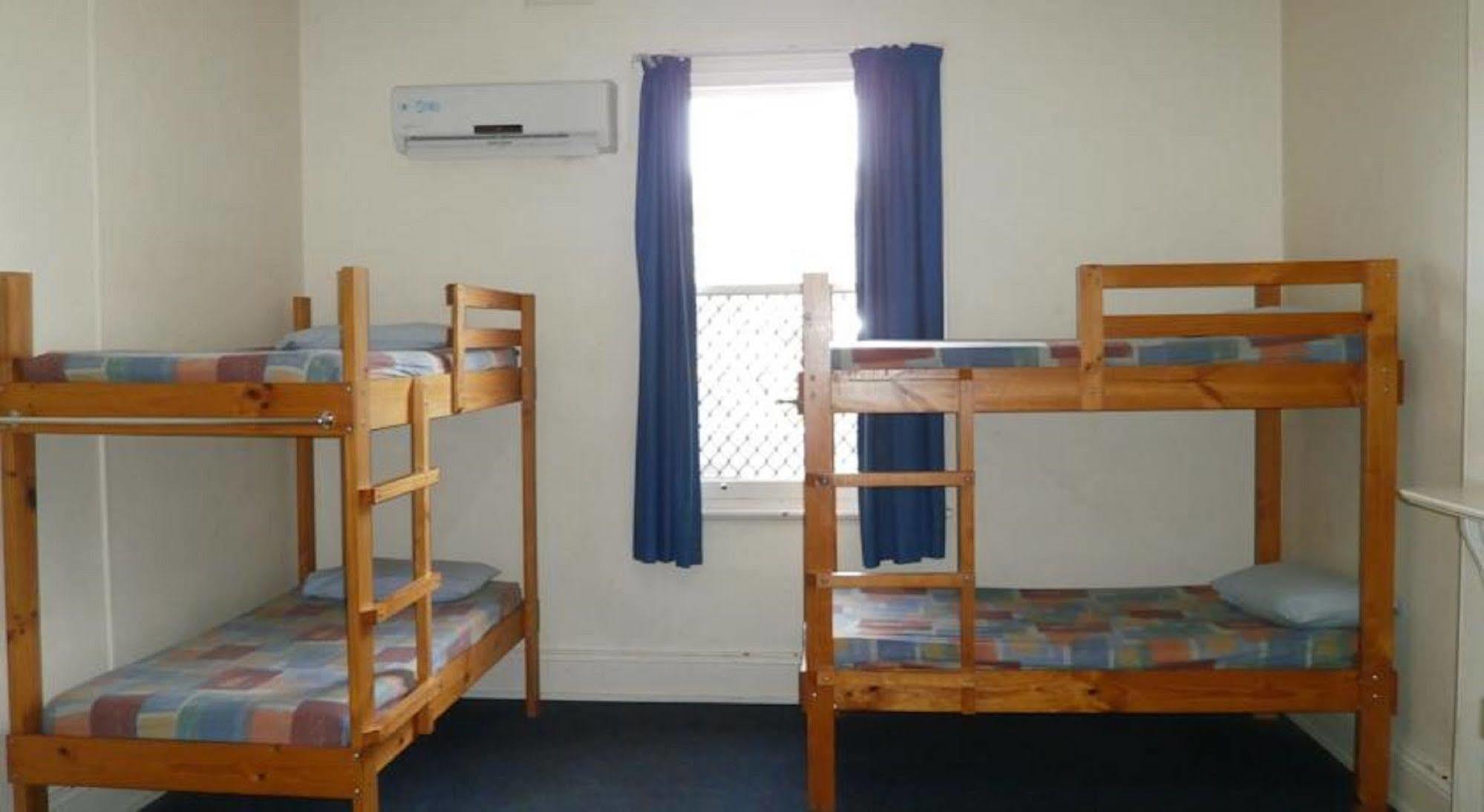 Launceston Backpackers Hostel Exterior photo